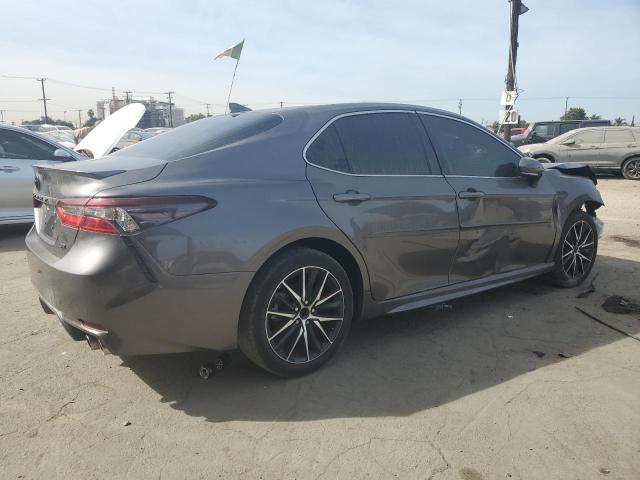 4T1G11AKXPU752370 - 2023 TOYOTA CAMRY SE NIGHT SHADE GRAY photo 3