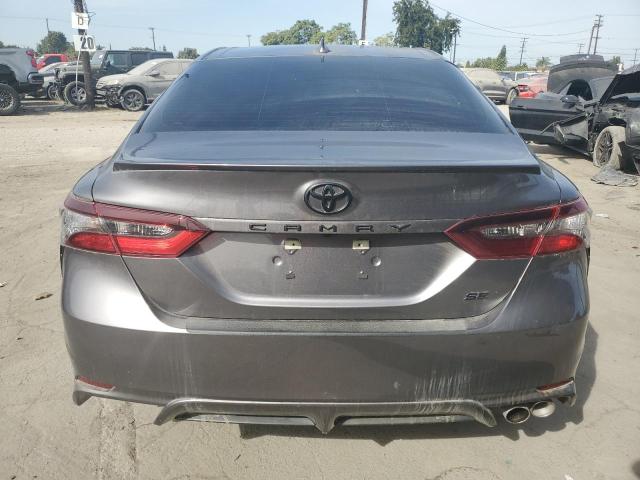 4T1G11AKXPU752370 - 2023 TOYOTA CAMRY SE NIGHT SHADE GRAY photo 6