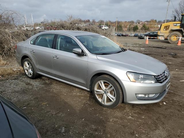 1VWCN7A31DC075081 - 2013 VOLKSWAGEN PASSAT SEL SILVER photo 4