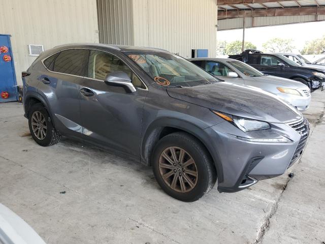 JTJYARBZ3J2087816 - 2018 LEXUS NX 300 BASE 银色 照片 4