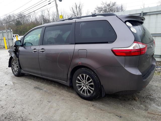 5TDYZ3DC9KS006359 - 2019 TOYOTA SIENNA XLE SILVER photo 2