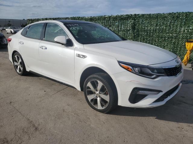 5XXGT4L31KG359135 - 2019 KIA OPTIMA LX WHITE photo 4