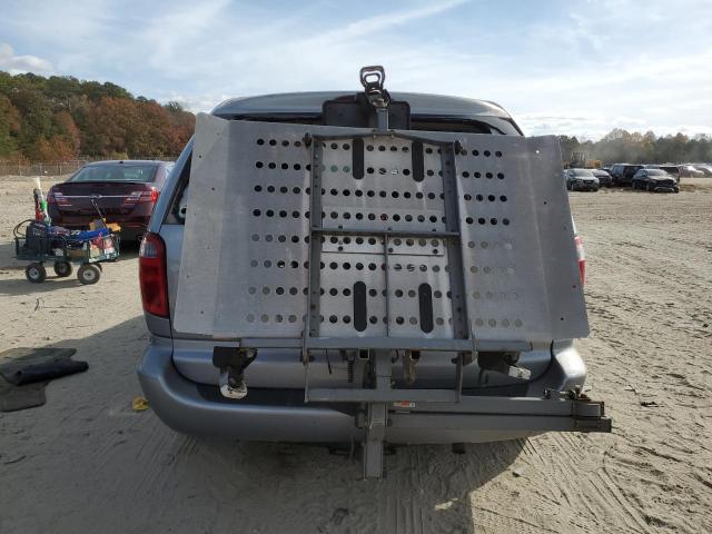 1C4GP45RX5B388133 - 2005 CHRYSLER TOWN & COU ლურჯი ფოტო 6