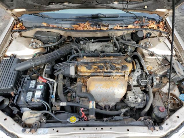 1HGCG66542A063325 - 2002 HONDA ACCORD LX BEIGE photo 11