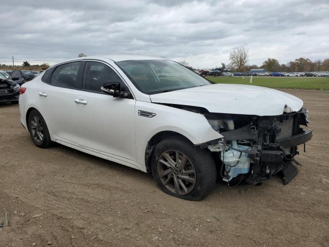 5XXGT4L31KG344912 - 2019 KIA OPTIMA LX WHITE photo 4