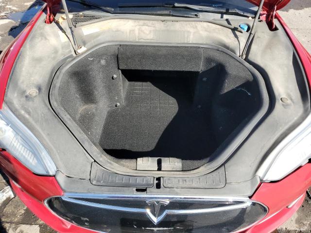5YJSA1H1XEFP43699 - 2014 TESLA MODEL S RED photo 11