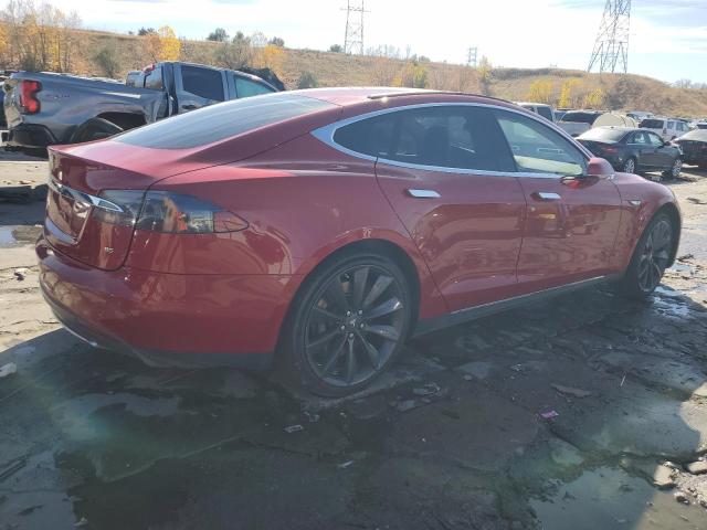 5YJSA1H1XEFP43699 - 2014 TESLA MODEL S RED photo 3