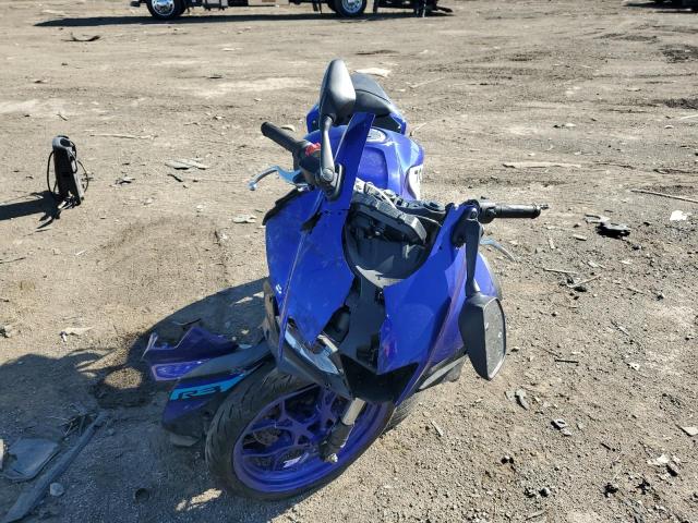 MH3RH18Y1RK015299 - 2024 YAMAHA YZFR3 A BLUE photo 2