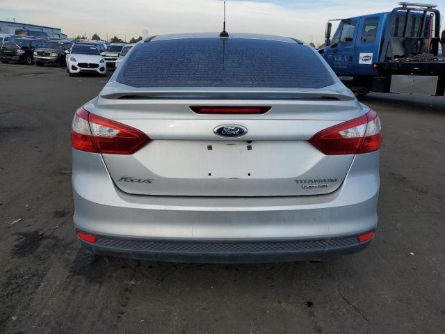 1FAHP3J28CL386157 - 2012 FORD FOCUS TITANIUM SILVER photo 6