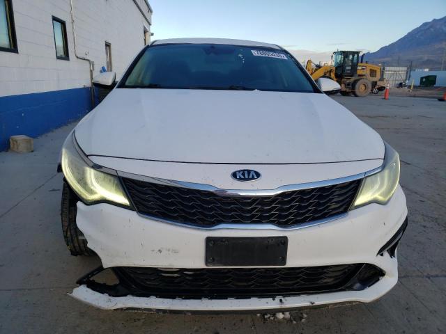 5XXGT4L34KG283524 - 2019 KIA OPTIMA LX WHITE photo 5