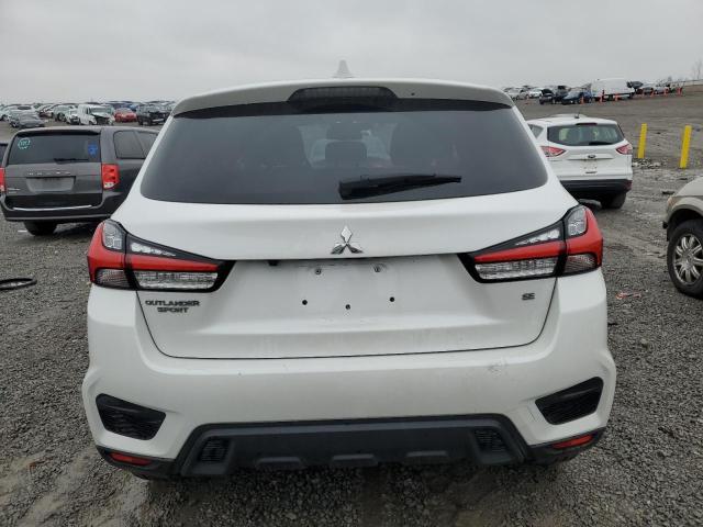 JA4ARUAU6MU036013 - 2021 MITSUBISHI OUTLANDER ES WHITE photo 6