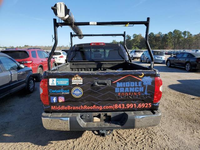 5TFRM5F19HX119693 - 2017 TOYOTA TUNDRA DOUBLE CAB SR/SR5 BLACK photo 6