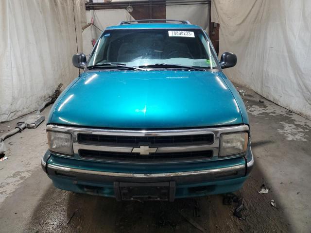 1GNDT13W8T2269605 - 1996 CHEVROLET BLAZER GREEN photo 5