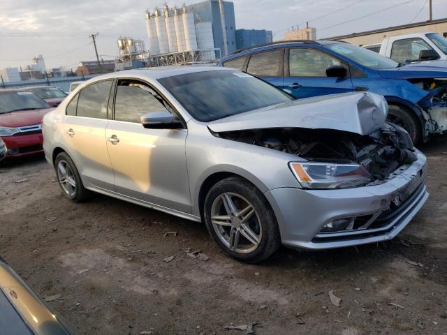 3VWD17AJ1FM404412 - 2015 VOLKSWAGEN JETTA SE SILVER photo 4