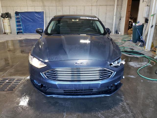 3FA6P0H77JR212537 - 2018 FORD FUSION SE BLUE photo 5