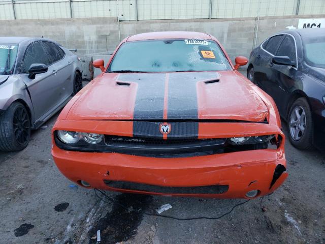 2B3LJ74W78H291249 - 2008 DODGE CHALLENGER SRT-8 ORANGE photo 5