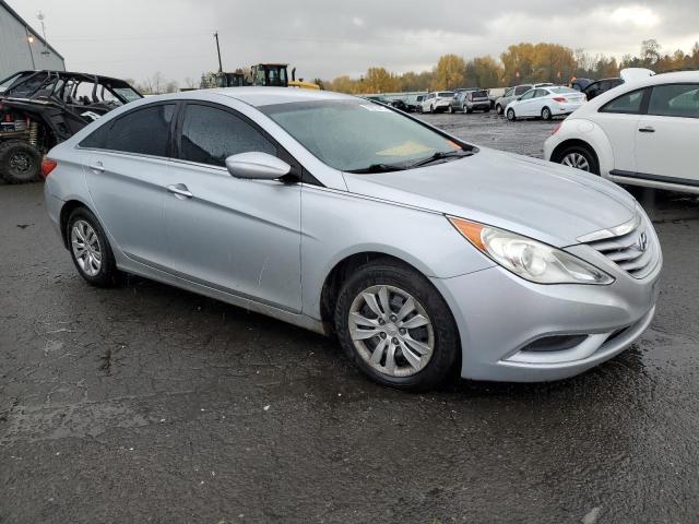 5NPEB4AC2BH084585 - 2011 HYUNDAI SONATA GLS SILVER photo 4