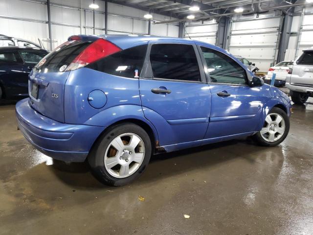 3FAFP37354R102932 - 2004 FORD FOCUS ZX5 BLUE photo 3