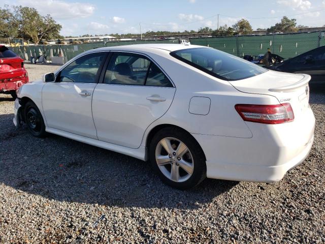 4T1BF3EK2AU528633 - 2010 TOYOTA CAMRY BASE WHITE photo 2