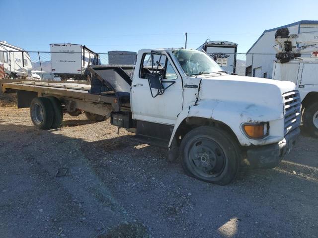 1FDNF80C5VVA39105 - 1997 FORD F800 WHITE photo 4