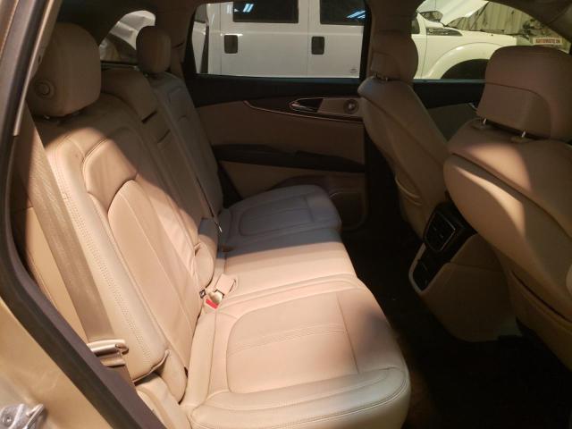 2LMPJ6LP4HBL18155 - 2017 LINCOLN MKX RESERVE CREAM photo 11