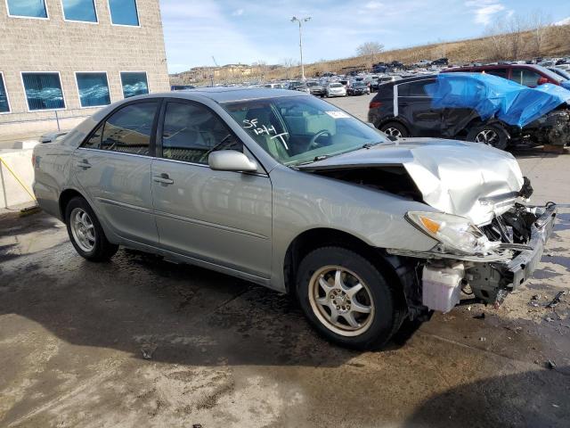 4T1BE32K05U597821 - 2005 TOYOTA CAMRY LE SILVER photo 4