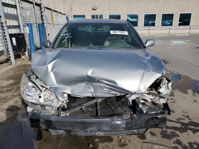 4T1BE32K05U597821 - 2005 TOYOTA CAMRY LE SILVER photo 5