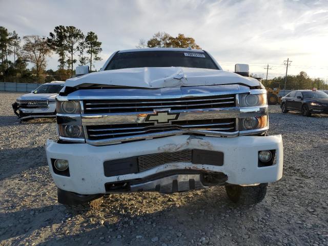 1GC1KXE81FF672354 - 2015 CHEVROLET SILVERADO K2500 HIGH COUNTRY WHITE photo 5