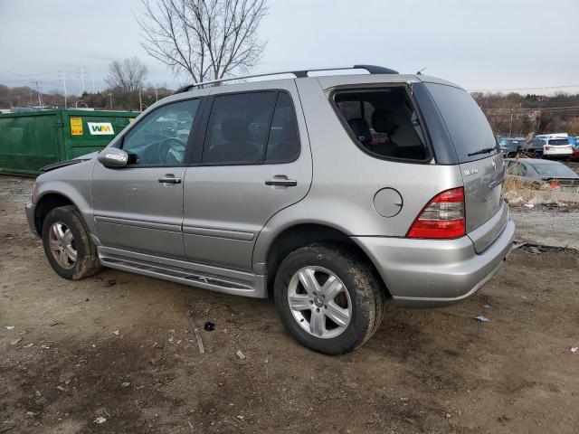 4JGAB57E55A538171 - 2005 MERCEDES-BENZ ML 350 SILVER photo 2