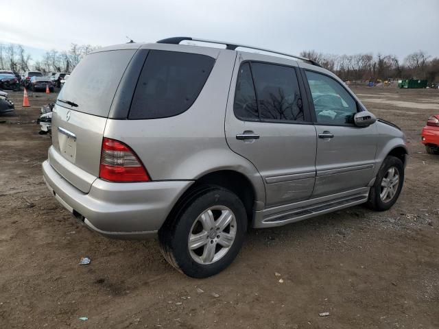 4JGAB57E55A538171 - 2005 MERCEDES-BENZ ML 350 SILVER photo 3