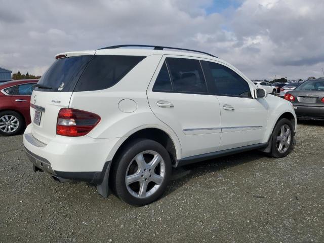 4JGBB22EX8A408238 - 2008 MERCEDES-BENZ ML 320 CDI WHITE photo 3