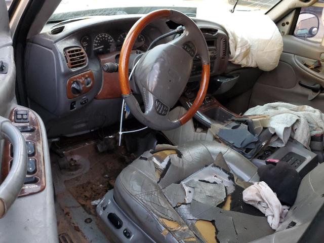 5LMEU27AXYLJ35560 - 2000 LINCOLN NAVIGATOR SILVER photo 8