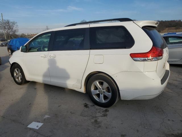 5TDKK3DC3BS063361 - 2011 TOYOTA SIENNA LE WHITE photo 2