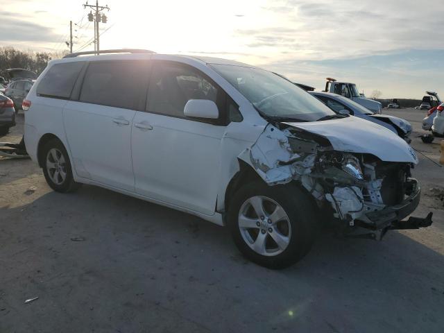 5TDKK3DC3BS063361 - 2011 TOYOTA SIENNA LE WHITE photo 4