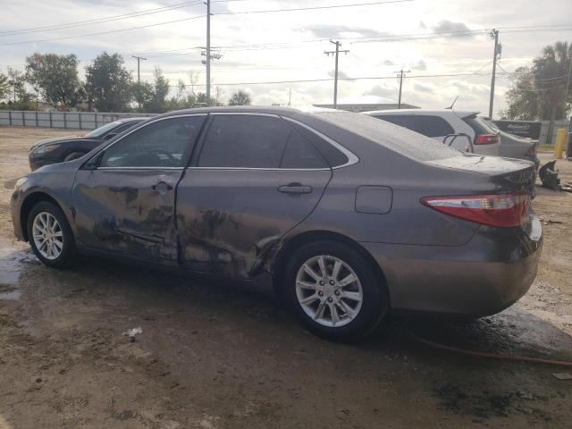 4T1BF1FK5FU065333 - 2015 TOYOTA CAMRY LE GRAY photo 2