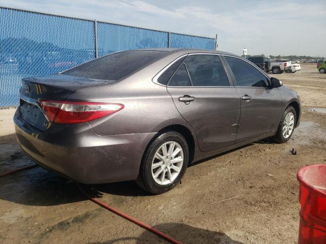 4T1BF1FK5FU065333 - 2015 TOYOTA CAMRY LE GRAY photo 3