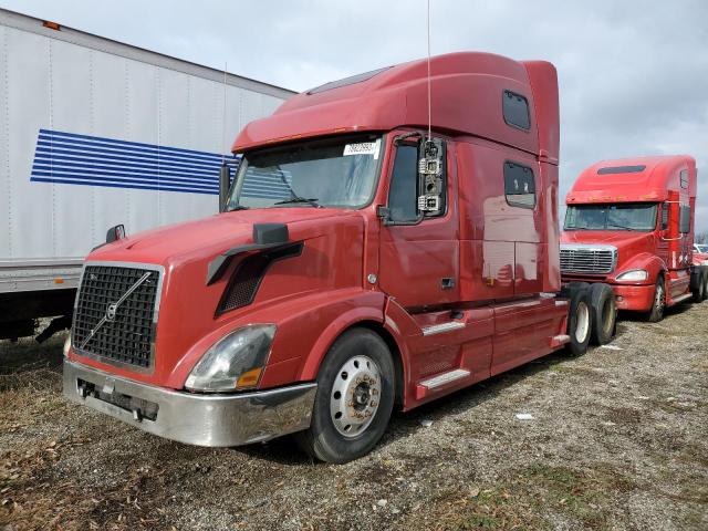 4V4NC9GH07N442596 - 2007 VOLVO VN VNL BURGUNDY photo 2