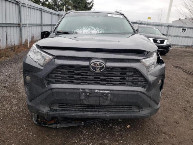 2T3R1RFV2MW179462 - 2021 TOYOTA RAV4 XLE GRAY photo 5