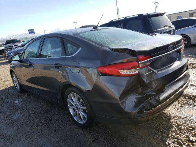 3FA6P0H77HR408441 - 2017 FORD FUSION SE CHARCOAL photo 2