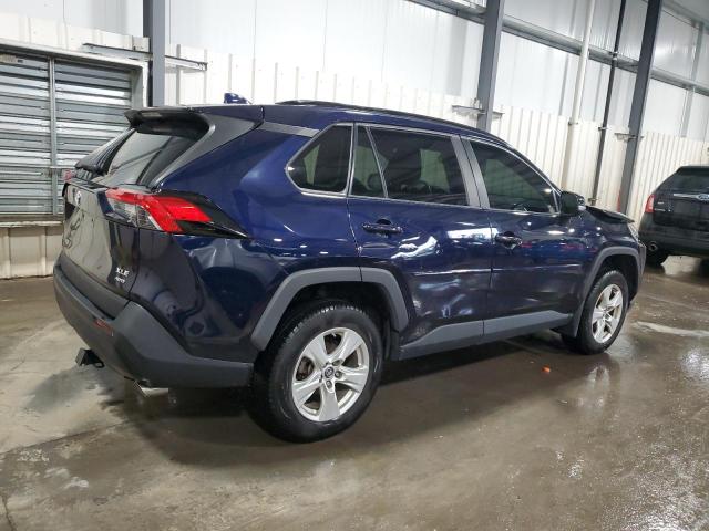 2T3P1RFV1KC026741 - 2019 TOYOTA RAV4 XLE BLUE photo 3