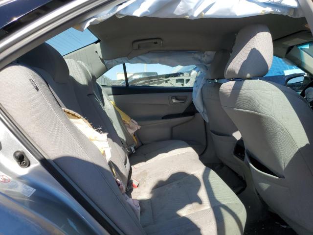 4T4BF1FK7FR477114 - 2015 TOYOTA CAMRY LE SILVER photo 10