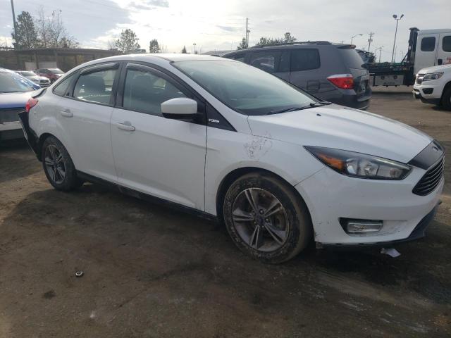 1FADP3F24JL255408 - 2018 FORD FOCUS SE WHITE photo 4