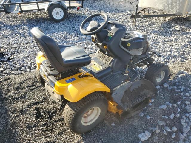 1D010H40036 - 2003 CUB LAWN MOWER YELLOW photo 4