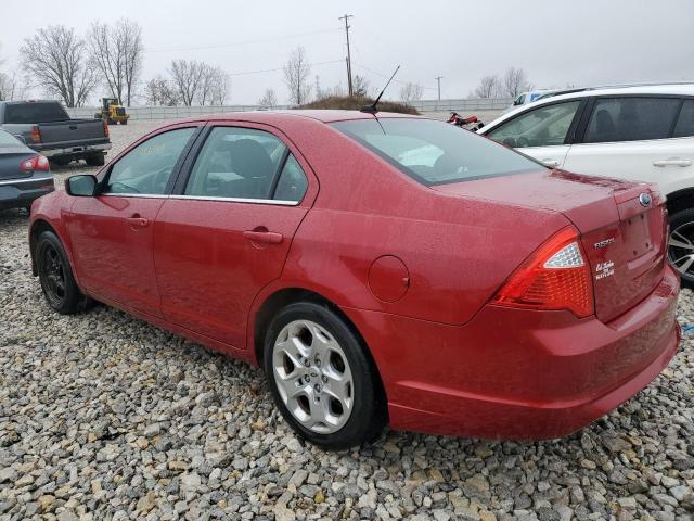 3FAHP0HA2AR260175 - 2010 FORD FUSION SE RED photo 2