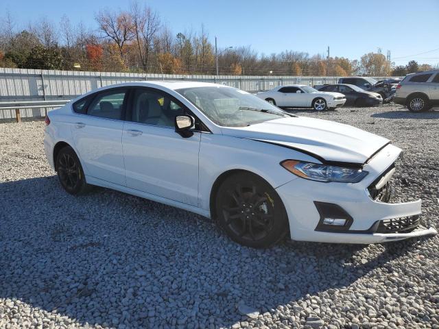 3FA6P0HD2LR259483 - 2020 FORD FUSION SE WHITE photo 4