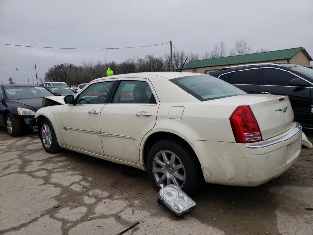 2C3LA63H48H135766 - 2008 CHRYSLER 300C WHITE photo 2