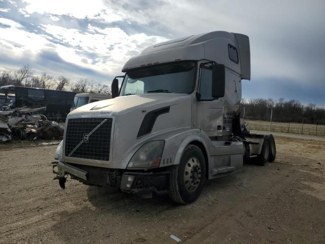 4V4NC9GH87N451112 - 2007 VOLVO VN VNL GRAY photo 2