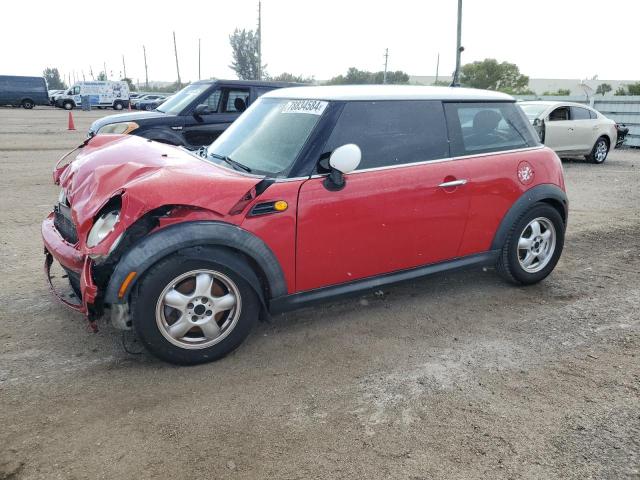 2011 MINI COOPER, 