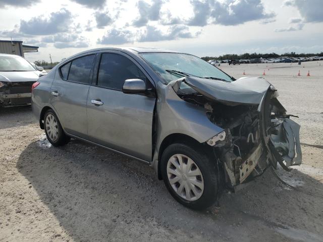 3N1CN7APXEK460319 - 2014 NISSAN VERSA S SILVER photo 4