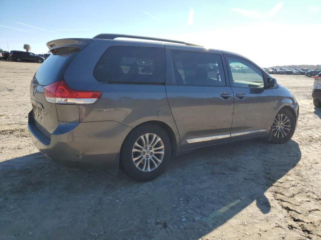 5TDYK3DC6DS404278 - 2013 TOYOTA SIENNA XLE SILVER photo 3